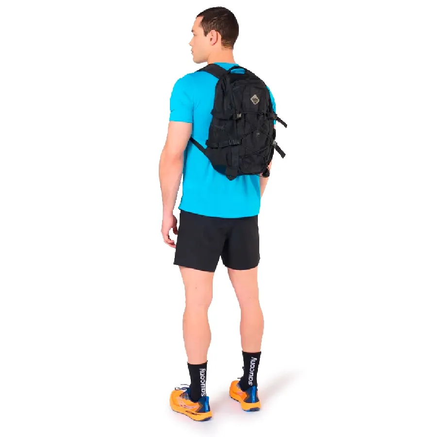 Imagen 1 de 4 de Mochila Saucony Peregrine-NEGRO