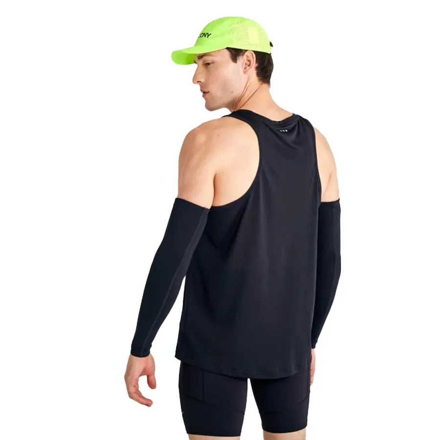 Imagen 2 de 4 de Musculosa Saucony Stopwatch-NEGRO