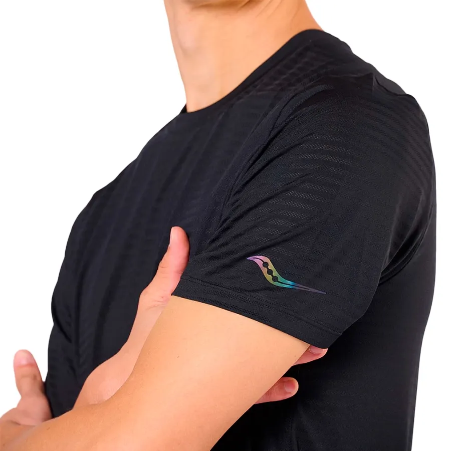 Imagen 2 de 4 de Remera Saucony Kinvara-NEGRO