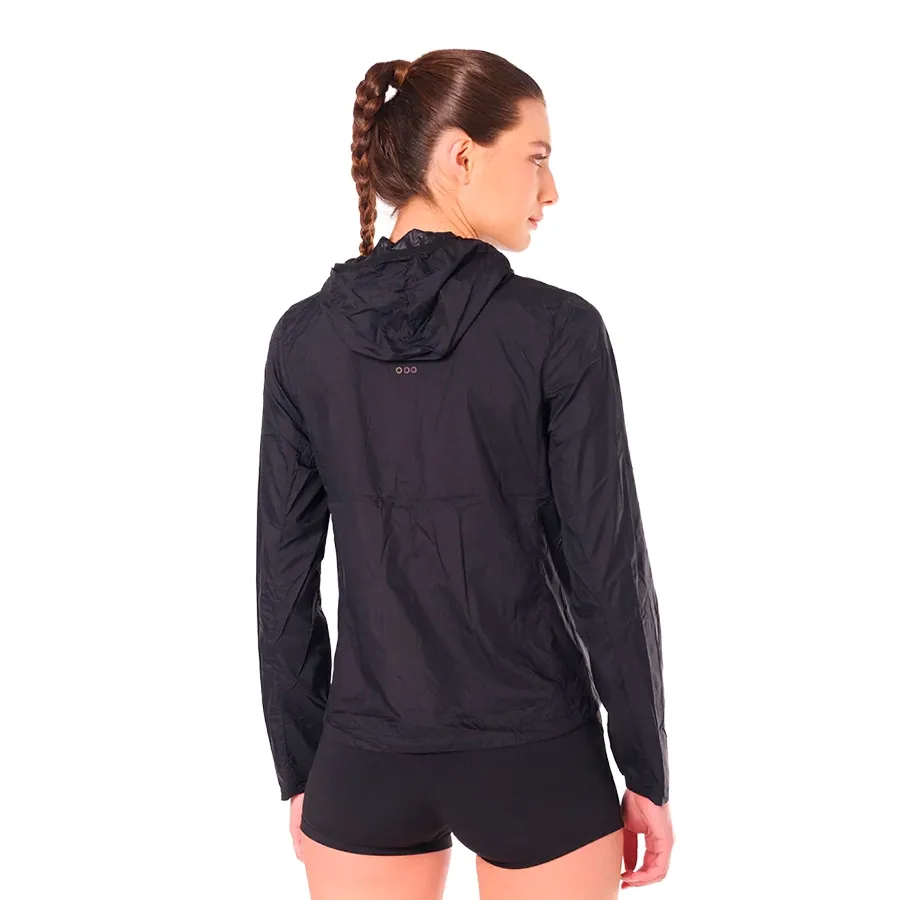 Imagen 1 de 6 de Campera Saucony Rompeviento Peregrine Packaway 2-NEGRO