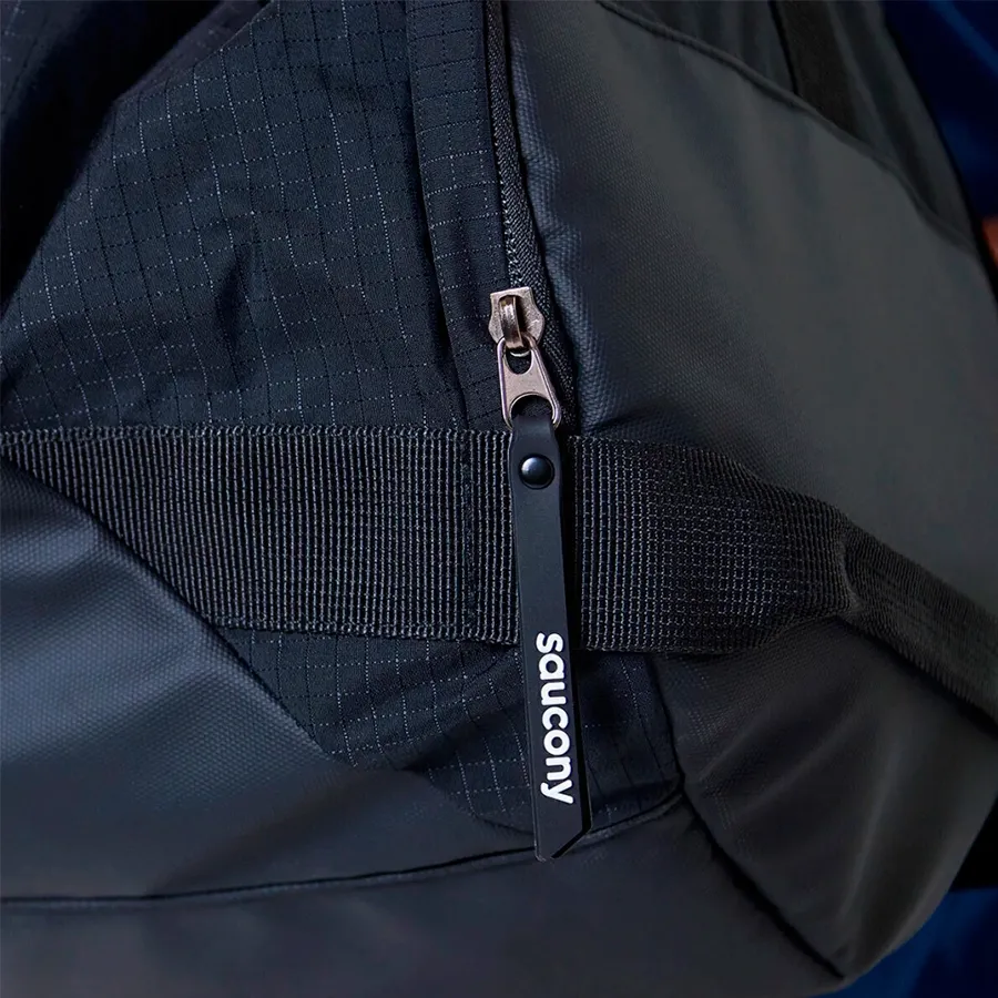 Imagen 5 de 6 de Bolso Saucony Hurricane Duffle 40Lt-NEGRO