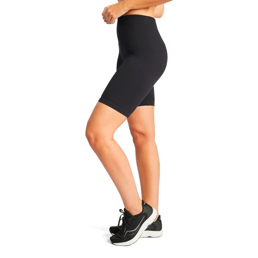 Imagen 2 de 7 de Calza Biker Reves Loki Mujer-NEGRO