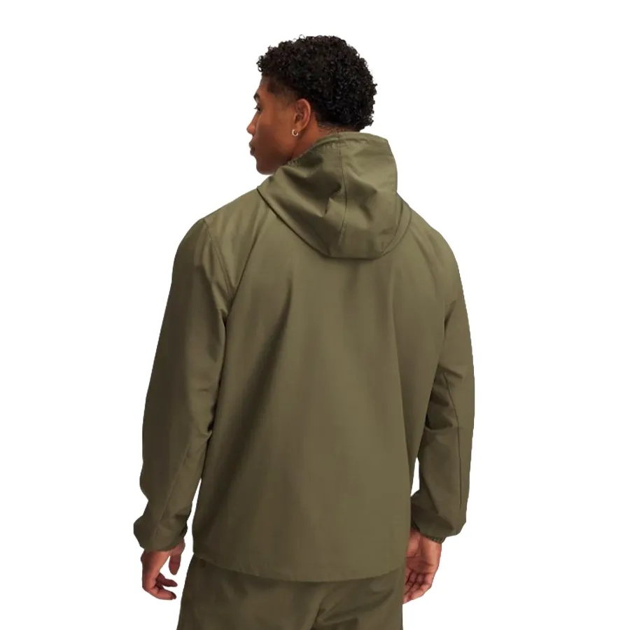 Imagen 1 de 2 de Campera Under Armour Rival Woven Windbreaker-VERDE OLIVA