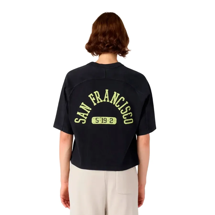Imagen 1 de 3 de Remera Champion Time Capsule-NEGRO/AMARILLO