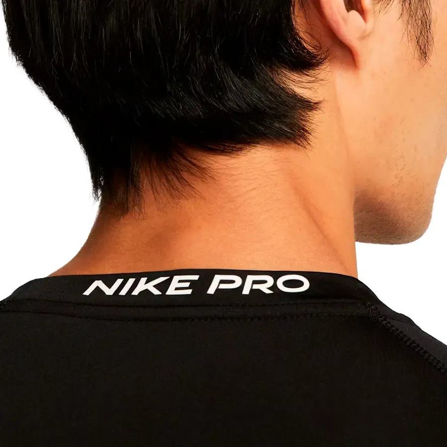 Imagen 3 de 4 de Remera Nike Manga Larga de Compresion Dri fit-NEGRO
