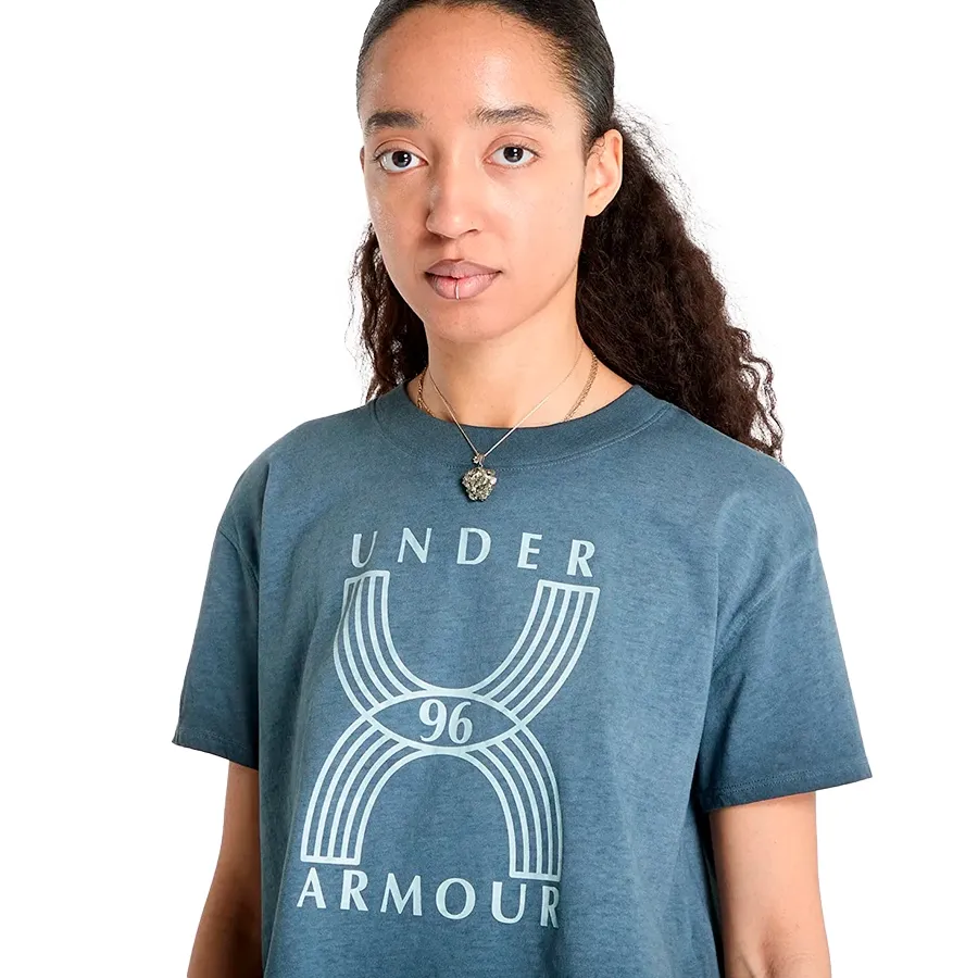 Imagen 2 de 3 de Remera Under Armour Running Run 96 Graphic-PETROLEO