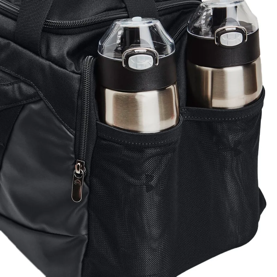 Imagen 5 de 8 de Bolso Under Armour Undeniable 5.0 Duffle-NEGRO/PLATA