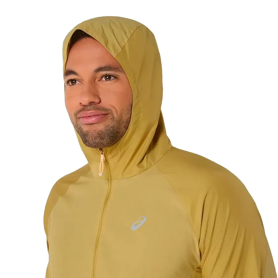 Imagen 3 de 9 de Campera Asics Road Packable-MOSTAZA