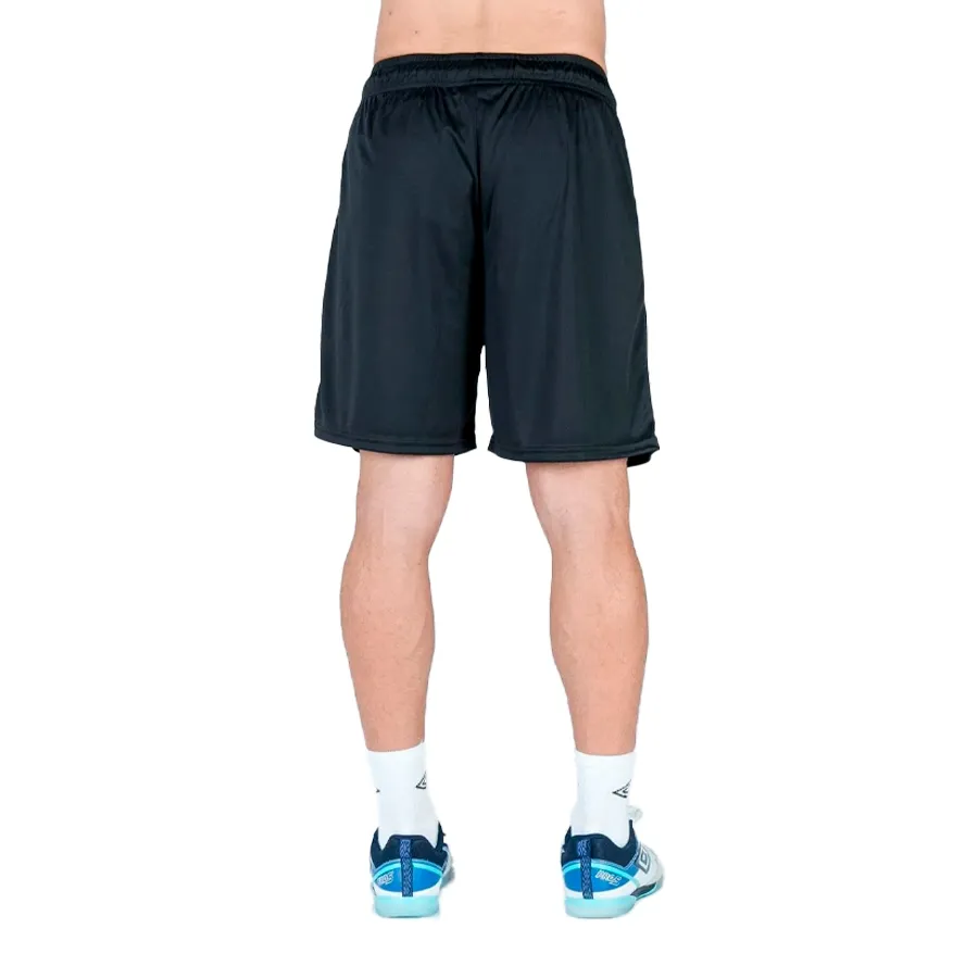 Imagen 3 de 4 de Shorts Umbro Básico-NEGRO