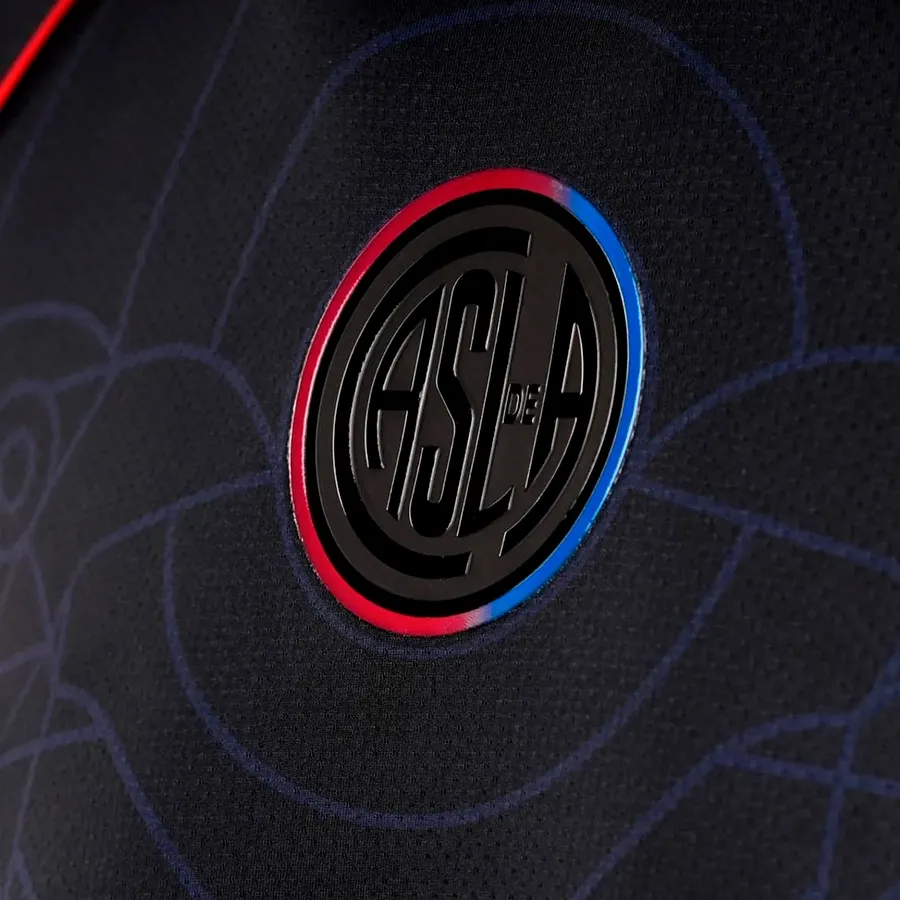 Imagen 6 de 7 de Camiseta Atomik Tercera Equipación San Lorenzo 25/26-NEGRO/AZUL/ROJO