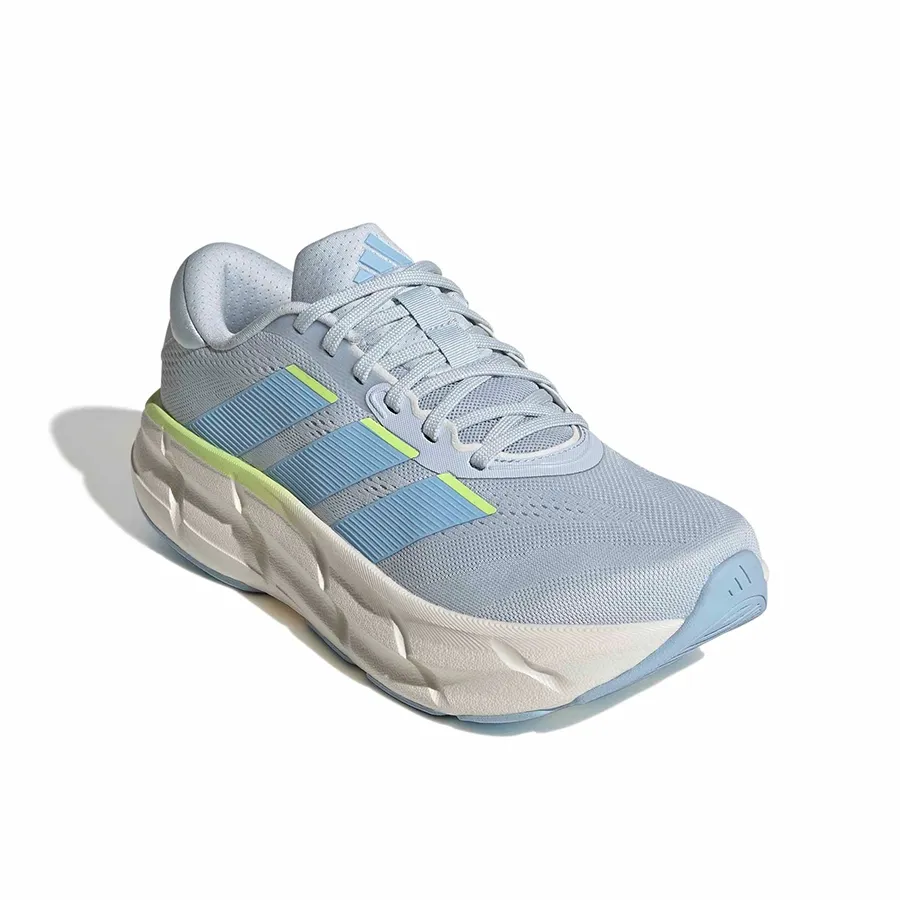 Imagen 1 de 7 de Zapatillas adidas Questar 4-AERO/CELESTE