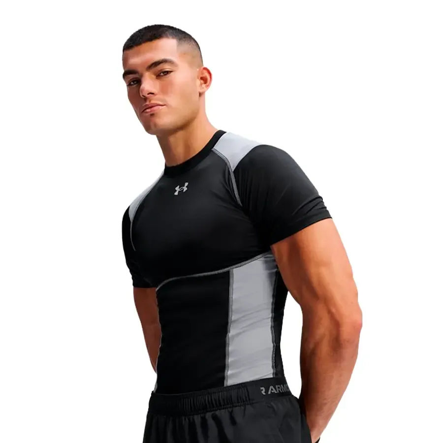 Imagen 0 de 5 de Remera Under Armour HeatGear Elite Mockneck-NEGRO/GRIS