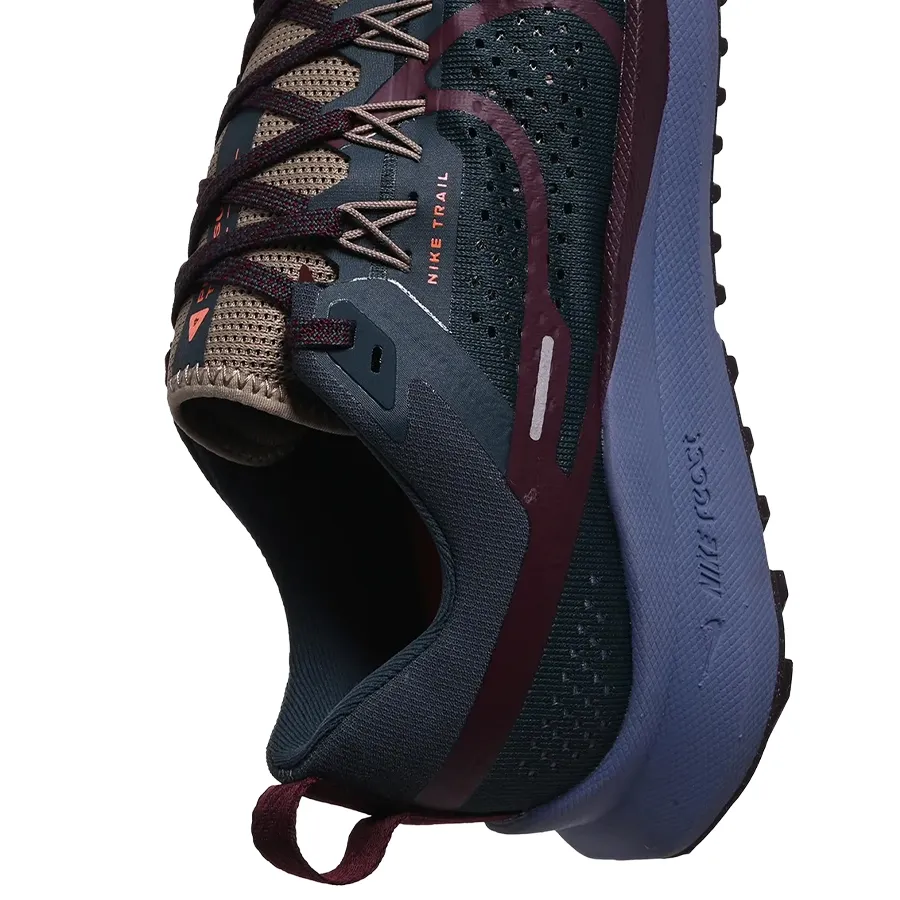 Imagen 6 de 7 de Zapatillas Nike React Pegasus Trail 4-VERDE MUSGO/BORDO/AZUL
