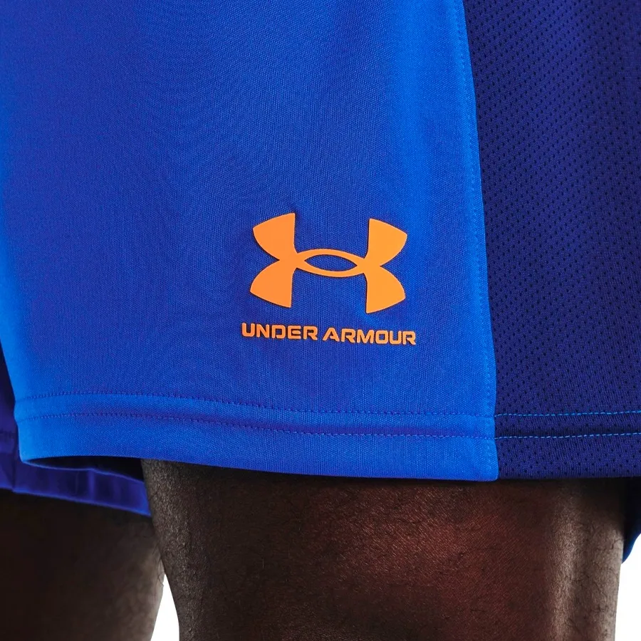 Imagen 3 de 4 de Shorts Under Armour Challenger Knit-AZUL/MARINO