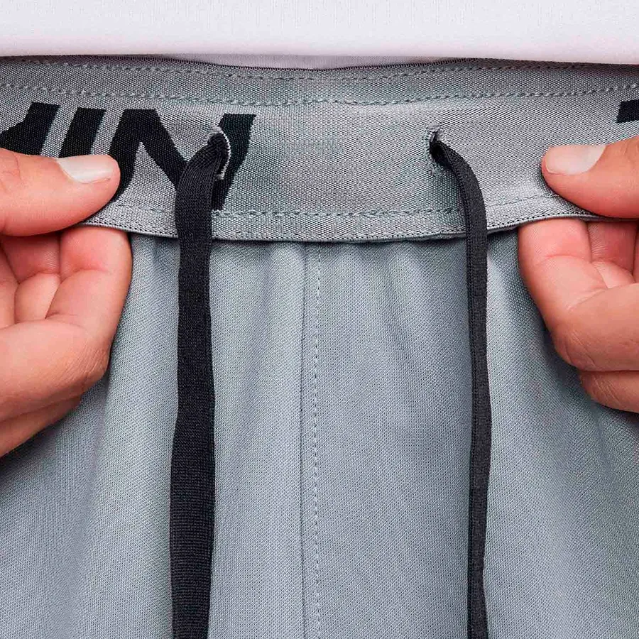 Imagen 2 de 4 de Pantalón Nike Zapatillas  Totality-GRIS