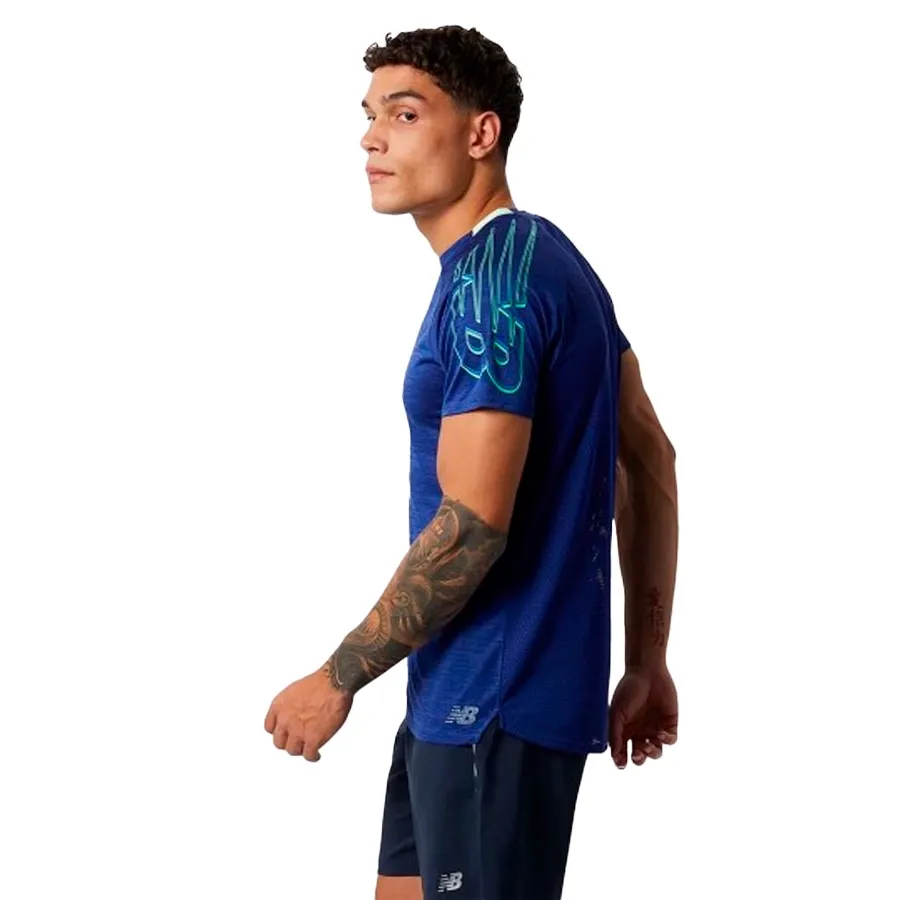 Imagen 1 de 3 de Remera New Balance Printed Fast Flight-MARINO