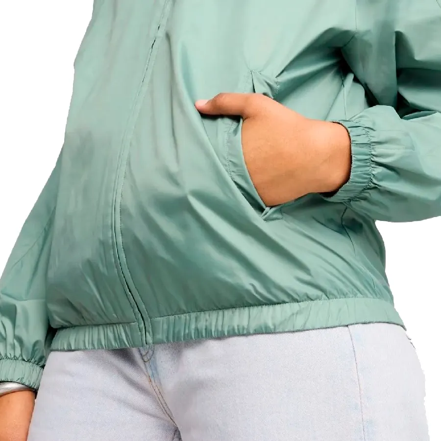 Imagen 3 de 4 de Campera Puma Essentials Relaxed Windbreaker-VERDE/OLIVA