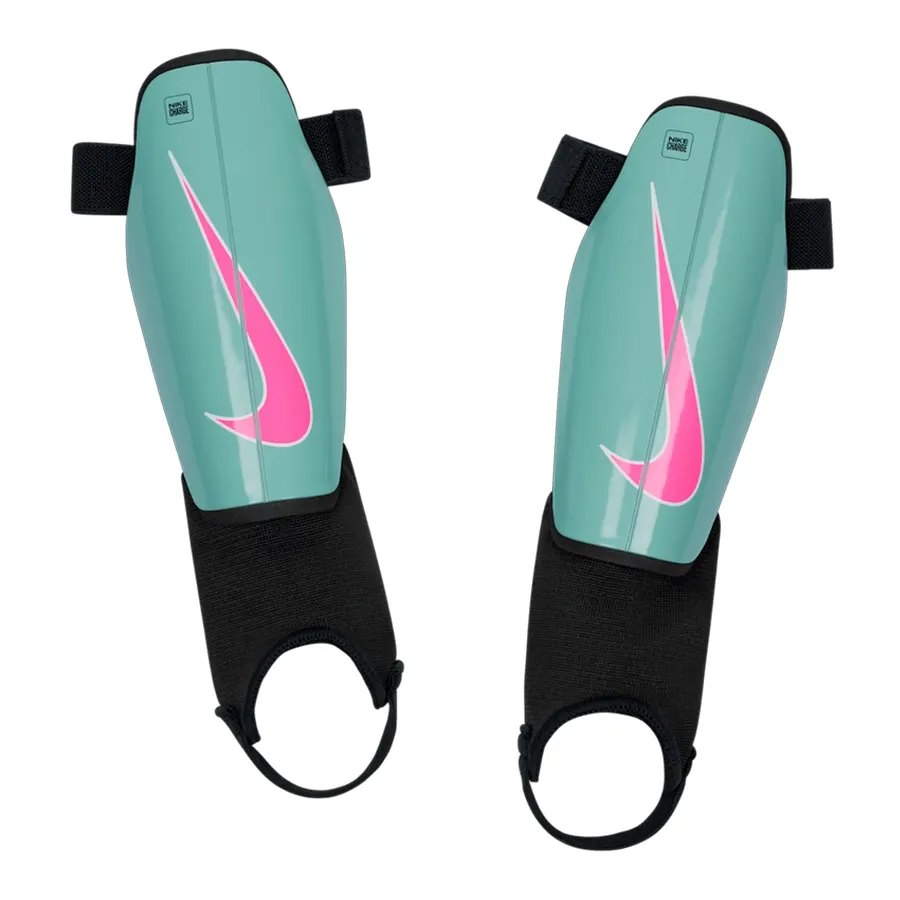 Imagen 0 de 2 de Canilleras Nike Charge-GRIS/FUCSIA