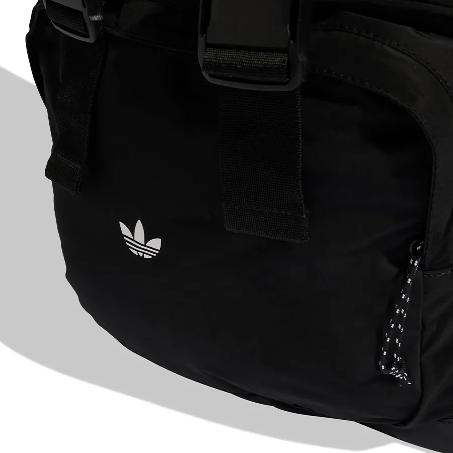 Imagen 4 de 6 de Mochila adidas originals Classic-NEGRO
