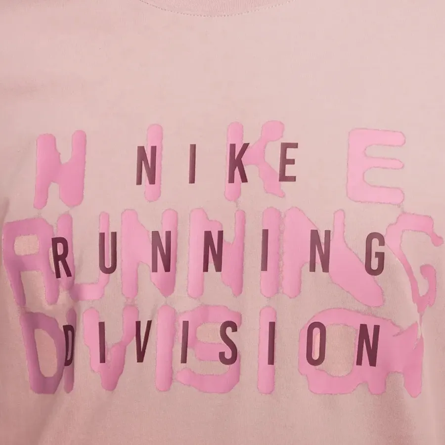 Imagen 2 de 3 de Remera Nike Division Tee-ROSA