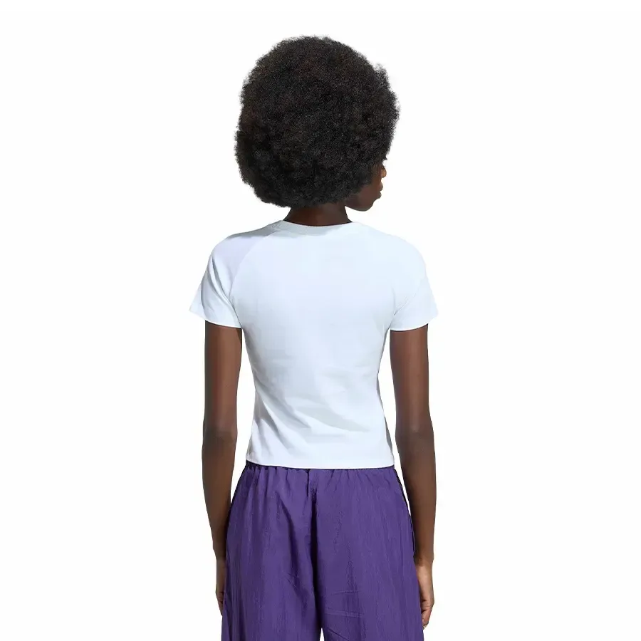 Imagen 1 de 5 de Remera adidas originals Essentials Slim Tee-BLANCO