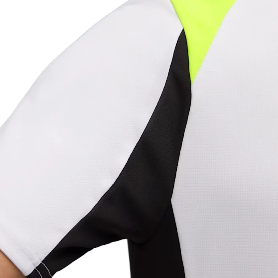 Imagen 3 de 4 de Camiseta Puma alternativa Borussia Dortmund 25/26-AMARILLO FLUOR/GRIS/NEGRO