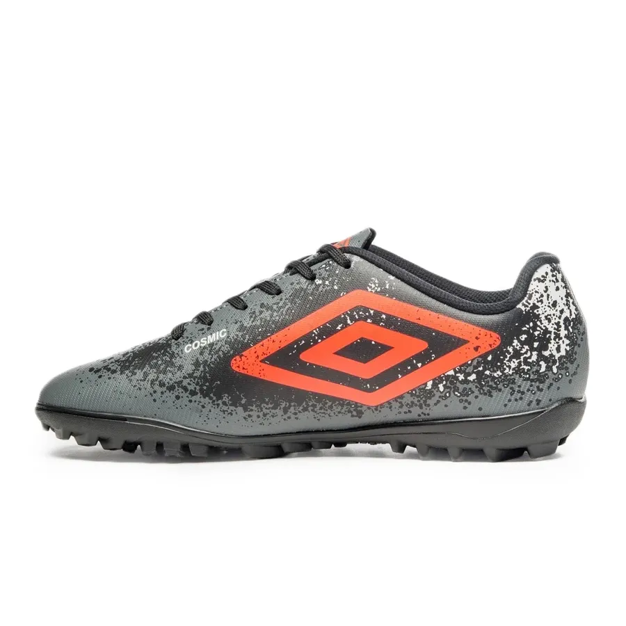 Imagen 2 de 8 de Botines Umbro Cosmic-NEGRO/GRAFITO/CORAL