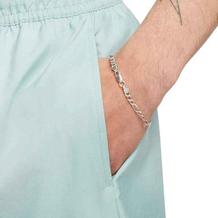 Imagen 2 de 5 de Short Nike Club Woven Lined Flow-VERDE AGUA