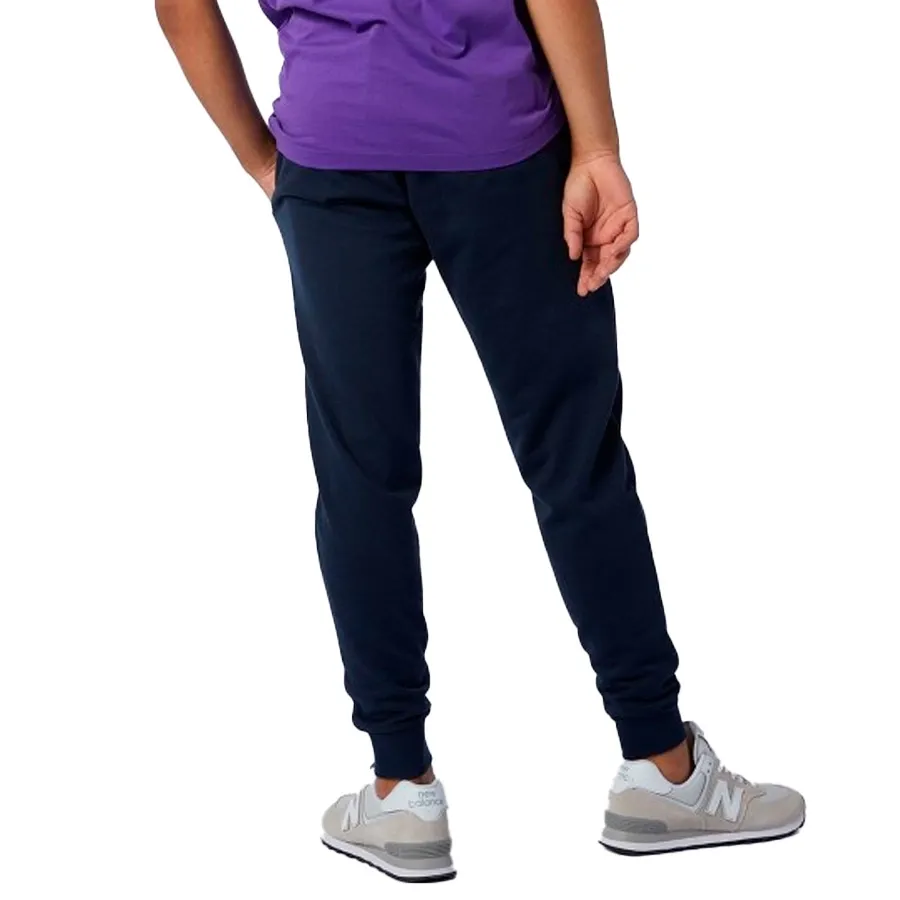 Imagen 1 de 2 de Pantalón New Balance Essentials Stack-MARINO