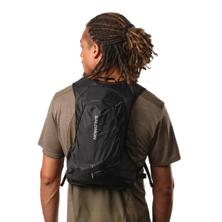Imagen 3 de 6 de Mochila Salomon Cross 8-NEGRO