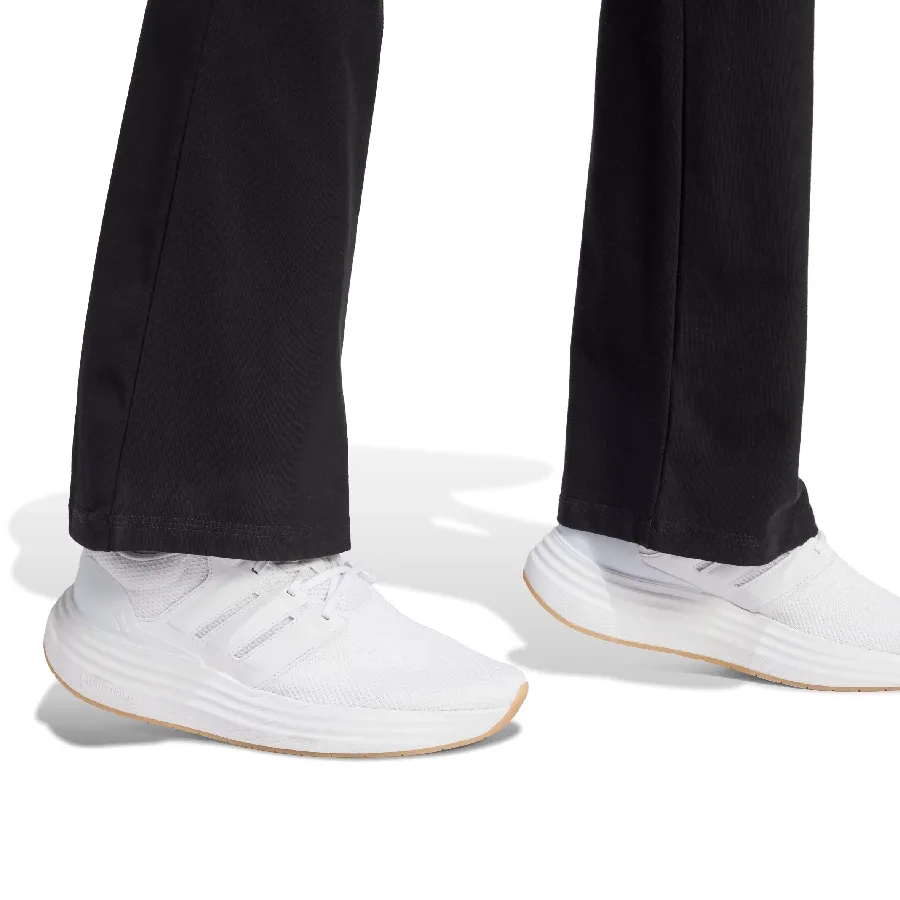 Imagen 4 de 5 de Calza adidas Acampanadas Essentials Logo Pequeño-NEGRO