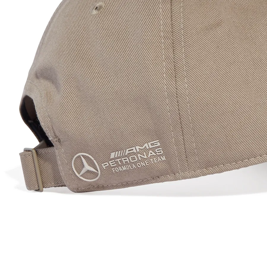 Imagen 2 de 4 de Gorra adidas Mercedes - AMG Petronas Formula One Team-ARENA/BLANCO