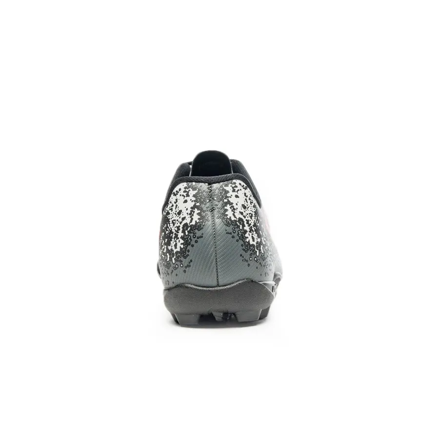 Imagen 3 de 8 de Botines Umbro Cosmic-NEGRO/GRAFITO/CORAL