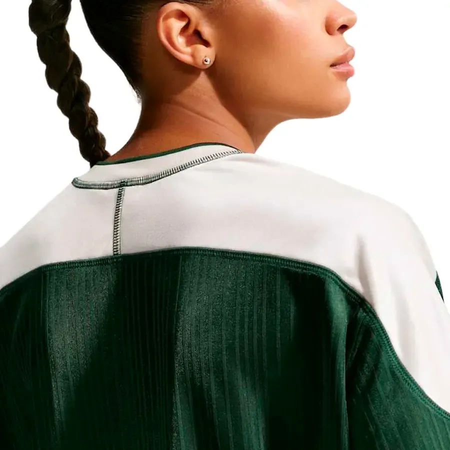 Imagen 2 de 3 de Remera Nike Sportswear-VERDE/BLANCO