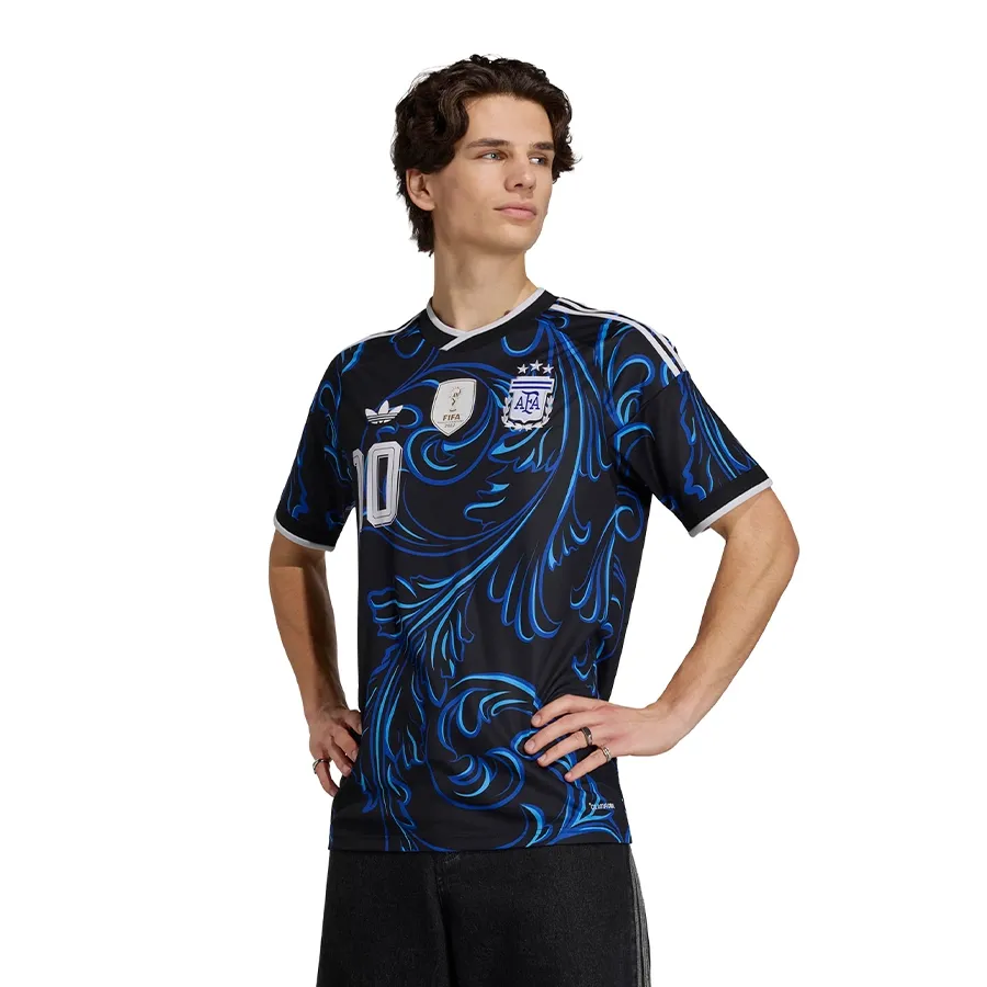 Imagen 0 de 6 de Camiseta adidas originals adidas Alternativa Messi Selección Argentina 26-NEGRO/AZUL/CELESTE