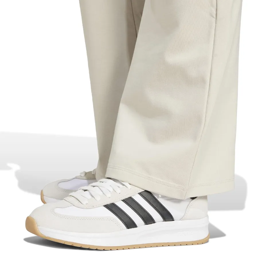 Imagen 4 de 5 de Pantalón adidas Pantalones essentials small logo flared-BEIGE