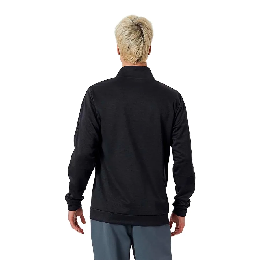 Imagen 1 de 4 de Campera New Balance Tenacity-NEGRO