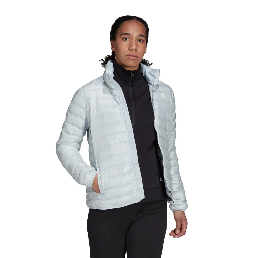 Imagen 1 de 5 de Campera adidas Varilite J-CELESTE