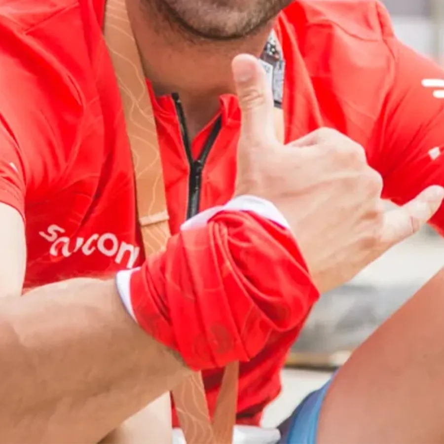 Imagen 1 de 2 de Cuello Kamp Natural Race-ROJO