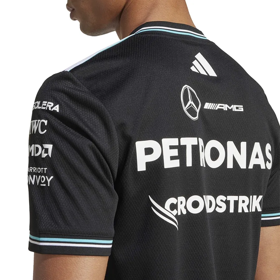 Imagen 3 de 5 de Remera adidas Mercedes - AMG Petronas Formula One Team-NEGRO/BLANCO/TURQUESA