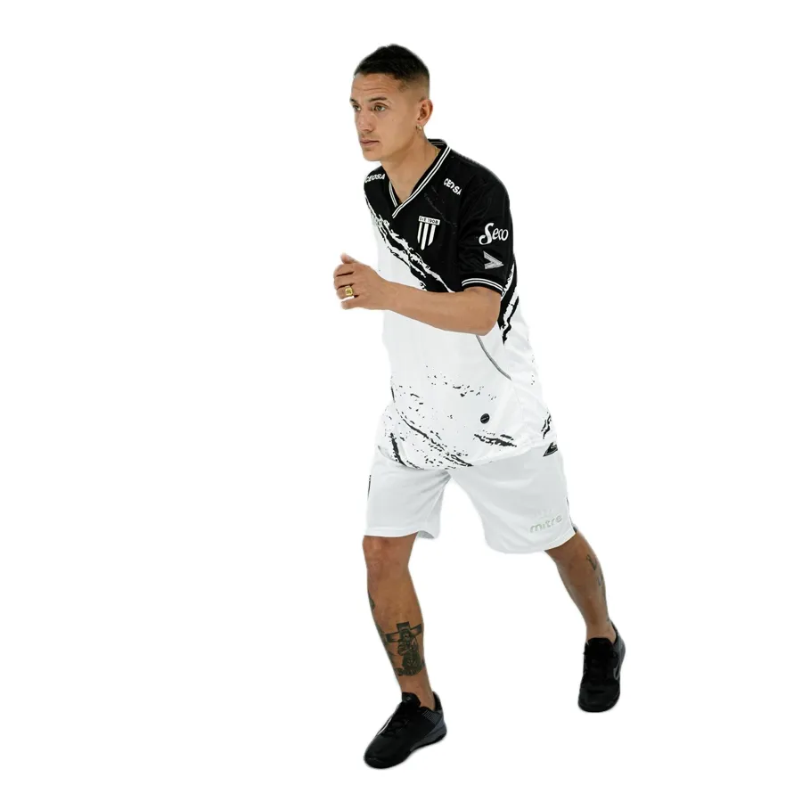 Imagen 3 de 8 de Camiseta Mitre Alternativa Gimnasia y Esgrima 22-NEGRO/BLANCO