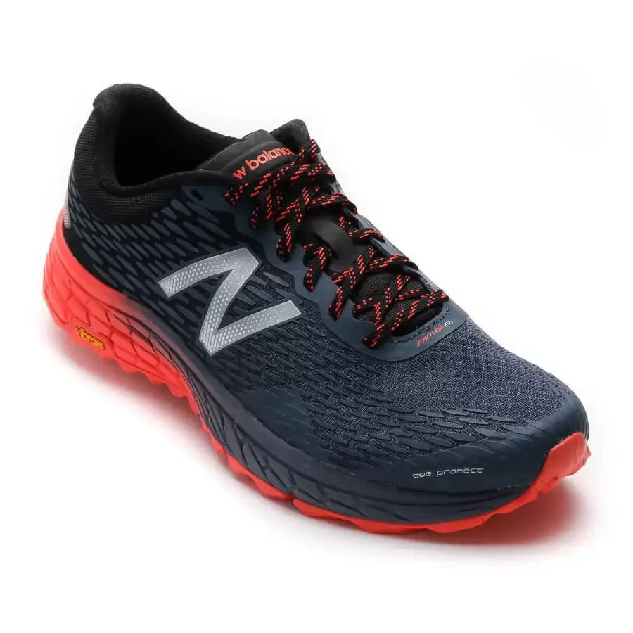 Imagen 0 de 5 de Zapatillas New Balance Fresh Foam Hierro V2-GRAFITO/NEGRO/NARANJA
