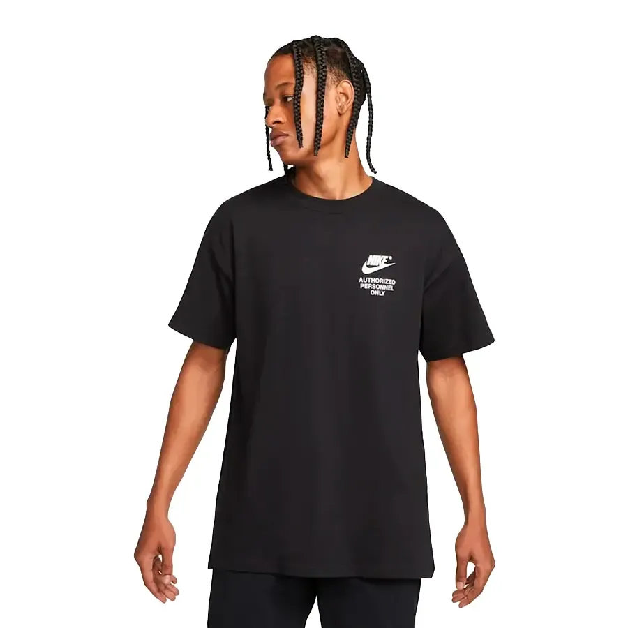 Imagen 0 de 5 de Remera Nike Sportswear-NEGRO