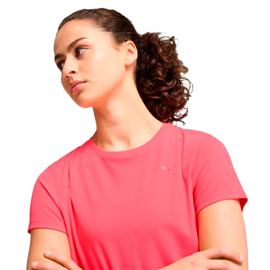 Imagen 2 de 4 de Remera Puma Run Favorites Velocity-ROSA