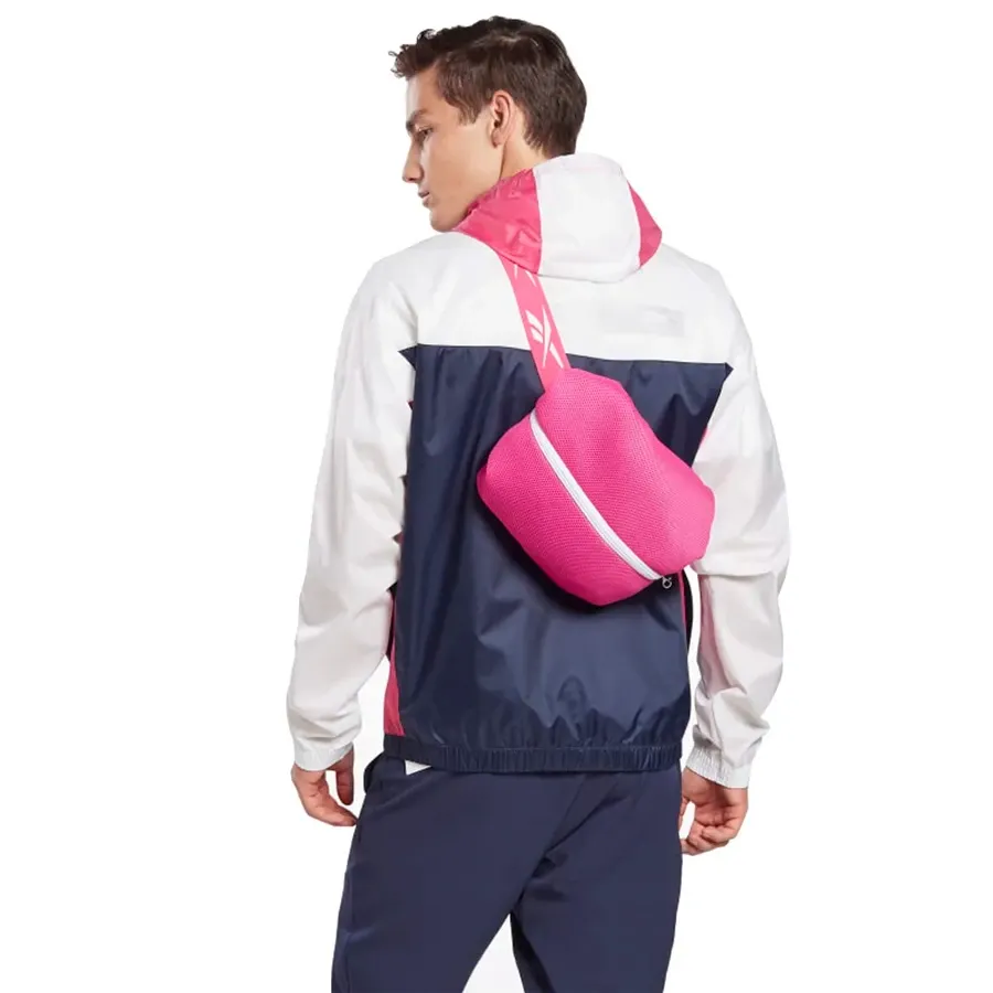 Imagen 2 de 4 de Bolso Reebok Imagiro-FUCSIA