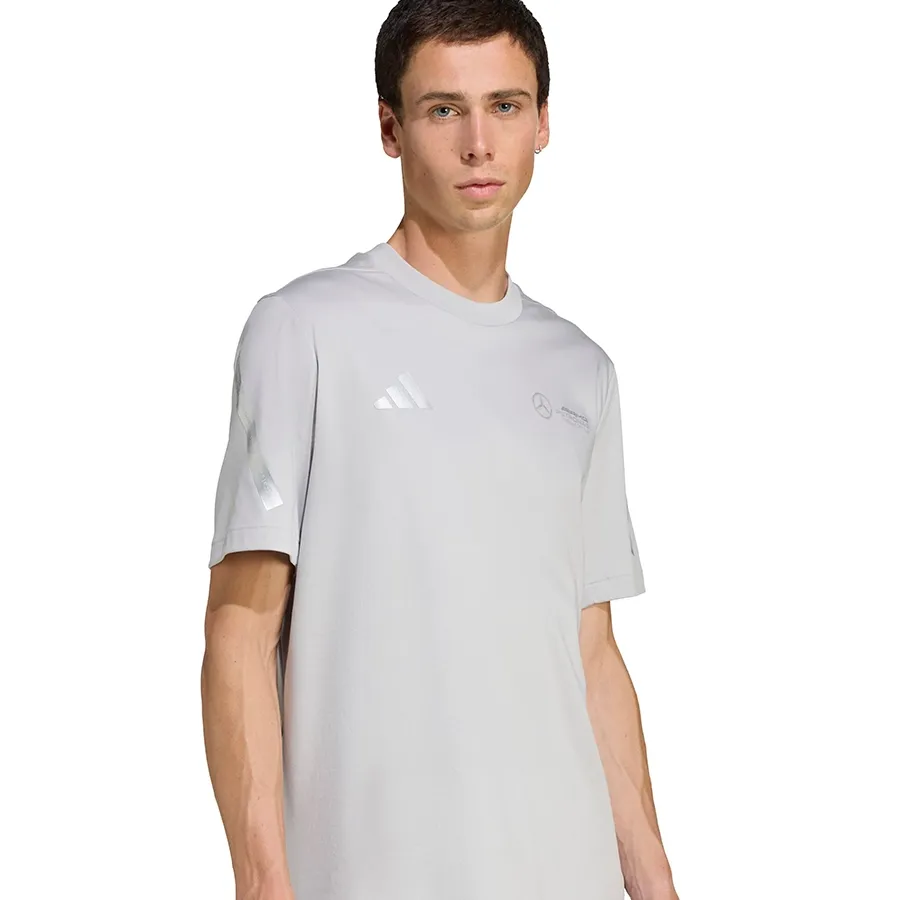Imagen 3 de 5 de Remera adidas Mercedes-AMG Petronas Formula One Team-GRIS