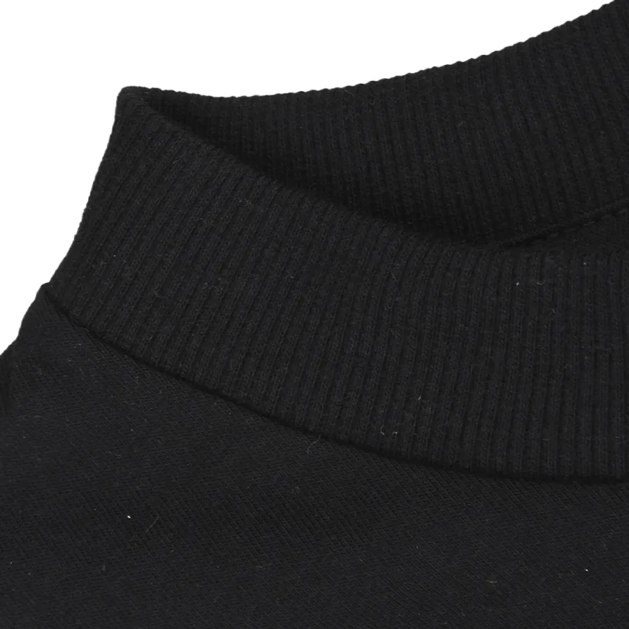 Imagen 4 de 6 de Remera Under Armour Crop Tini Futttura-NEGRO