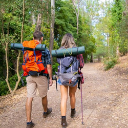 ropa y accesorios para trekking