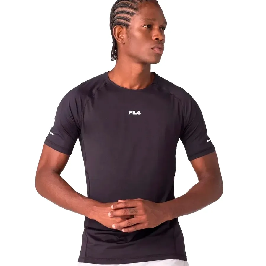 Imagen 0 de 3 de Remera Fila Racer-NEGRO