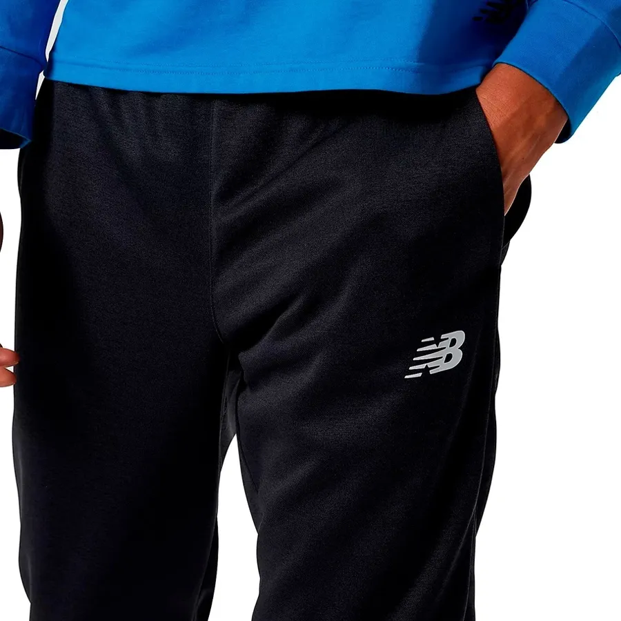 Imagen 2 de 4 de Pantalón New Balance Tenacity Stretch Woven-NEGRO